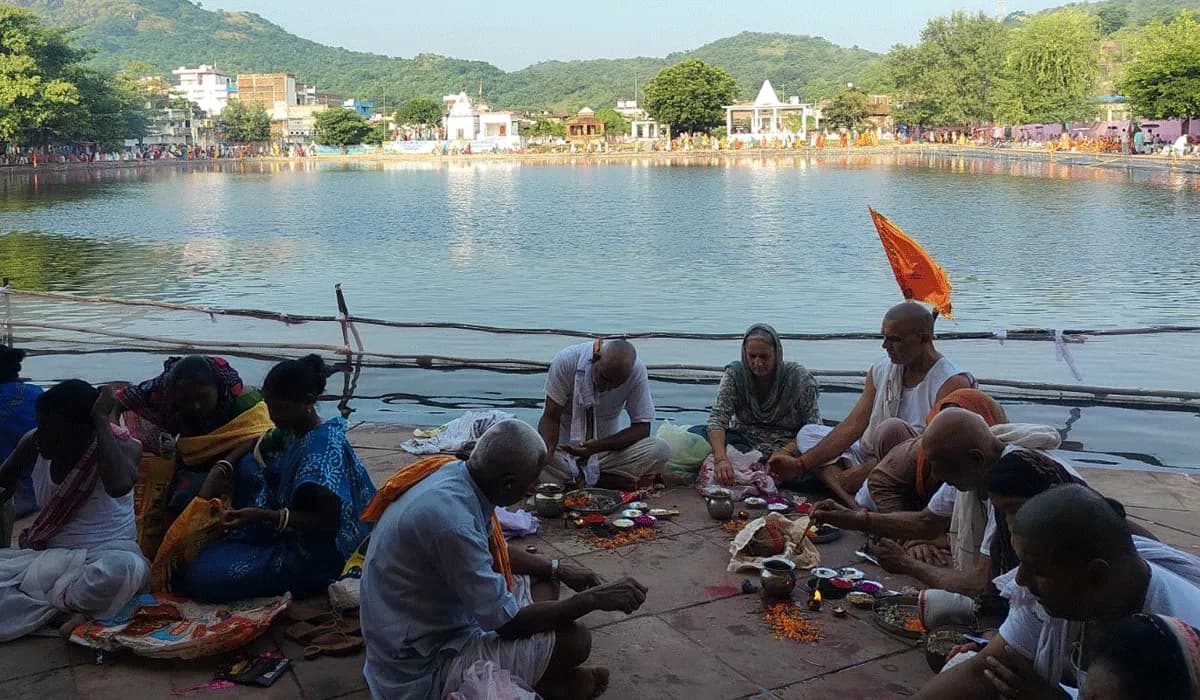 कर्ज लेकर पिंडदान, तर्पण व श्राद्ध कार्यक्रम संपन्न करना वर्जित है